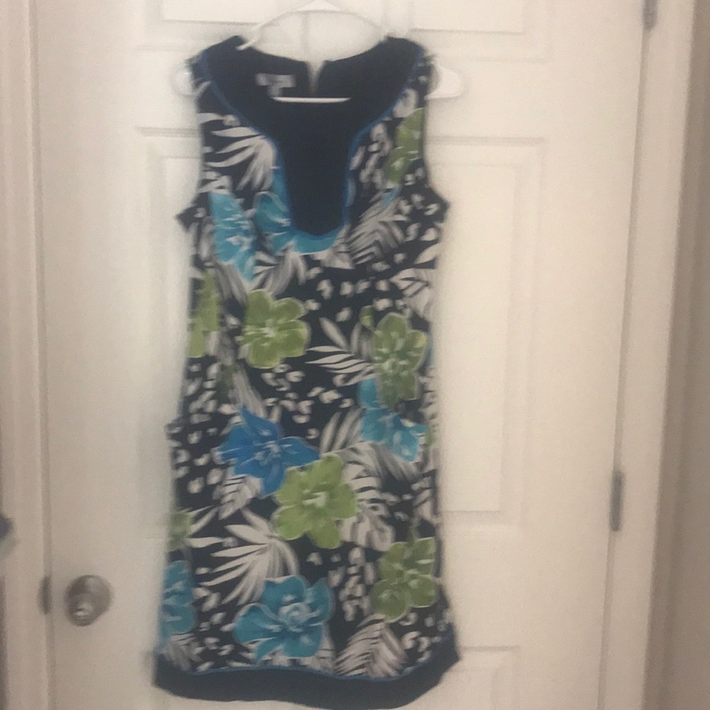 Dress - Picture 1 of 1